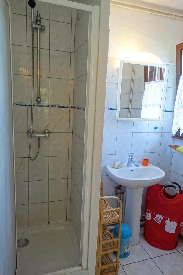Studio Grotte Des Fees Йер Экстерьер фото